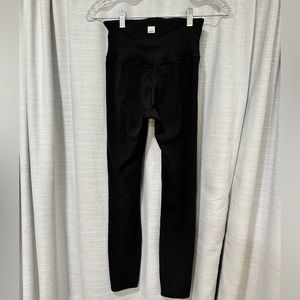 Black Vuori Leggings